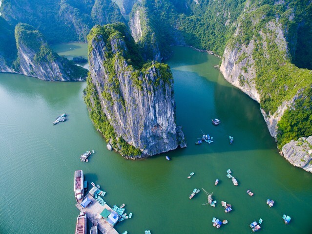 Beautiful seascape in Halong bay, Vietnam
